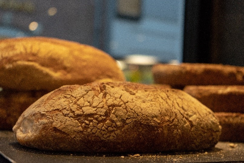 Researcher wants to turn stale bread into packaging material